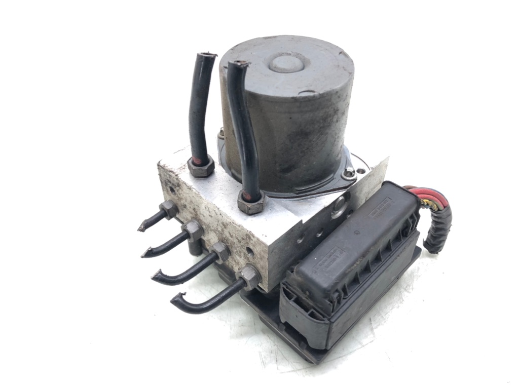 Блок ABS бу для BMW X3 E83 2.0 i, 2005 г.