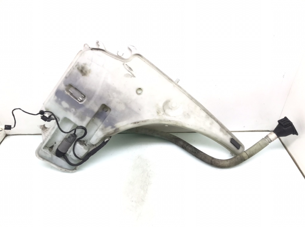 Бачок омывателя бу для BMW 3 E90/E91/E92/E93 2.0 i, 2008 г. Бачок омывателя бу для BMW 3 E90/E91/E92/E93 2.0 i, 2008 г.