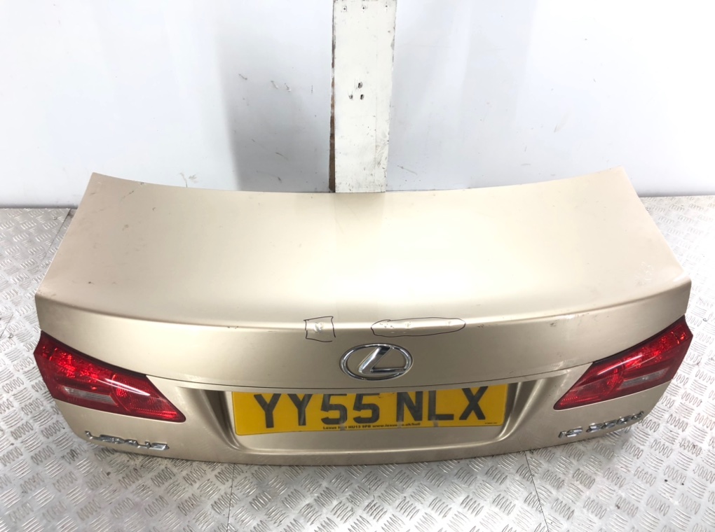 Крышка багажника бу для Lexus IS 2 2.2 TD,  2006 г.