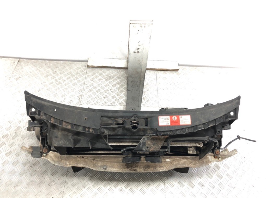 Передняя панель крепления облицовки (телевизор) бу для Audi A6 C6 4F0805500B,  2007