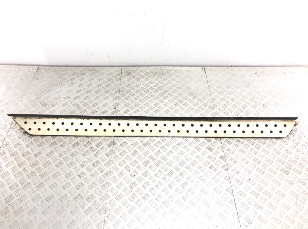 Накладка на порог бу для BMW X5 E53 3.0 i, 2003 г.