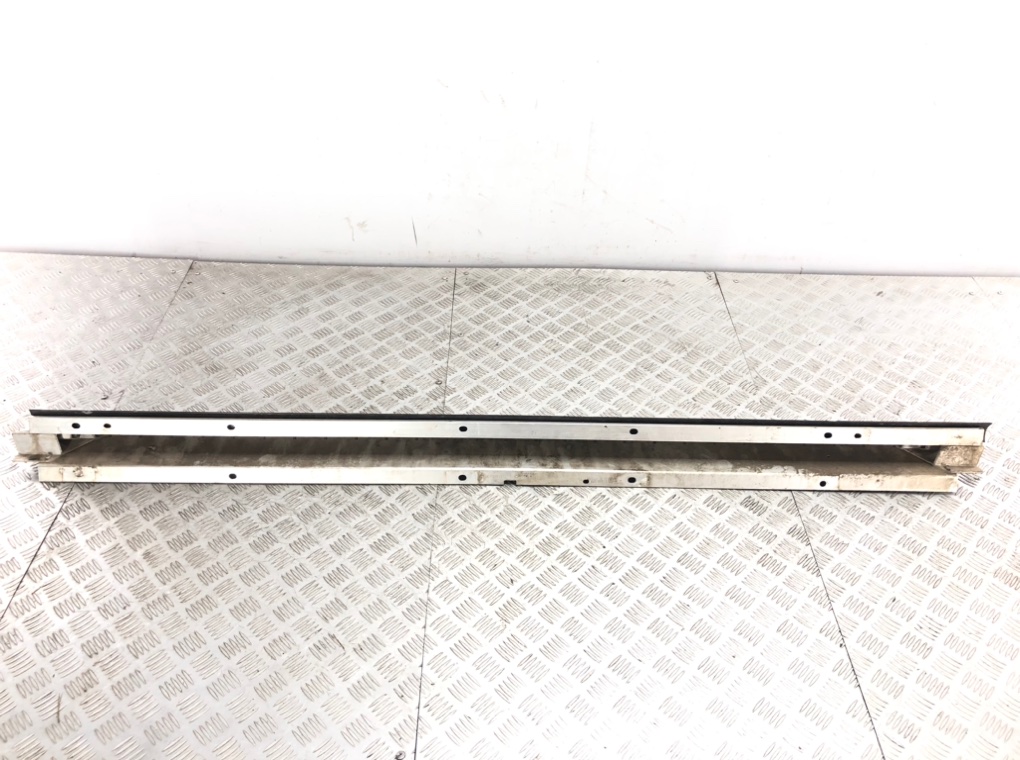 Накладка на порог бу для BMW X5 E53 3.0 i,  2003 г.