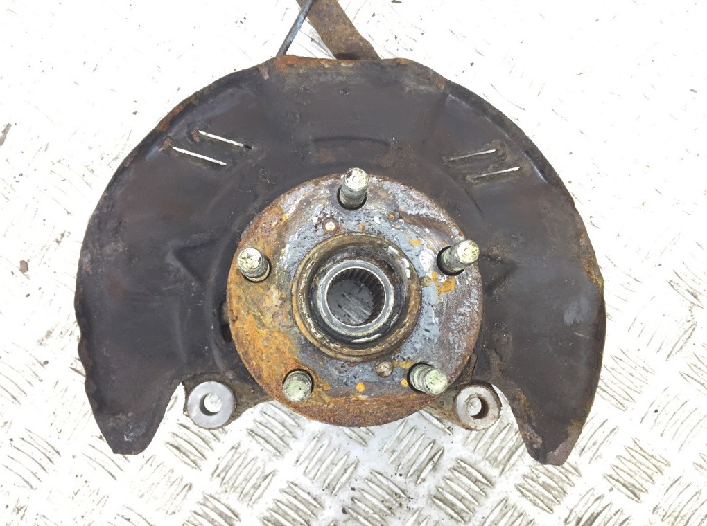 Ступица передняя правая бу для Subaru Forester  2.0 TD,  2009 г.