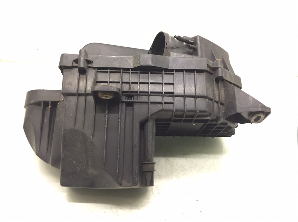 Корпус воздушного фильтра бу для Peugeot 407 2.7 HDi, 2007 г. Корпус воздушного фильтра бу для Peugeot 407 2.7 HDi, 2007 г.