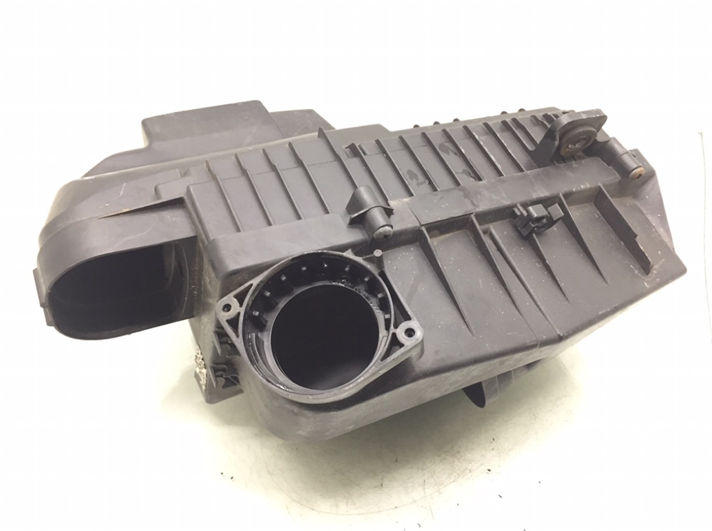 Корпус воздушного фильтра бу для Peugeot 407 2.7 HDi, 2007 г. Корпус воздушного фильтра бу для Peugeot 407 2.7 HDi, 2007 г.