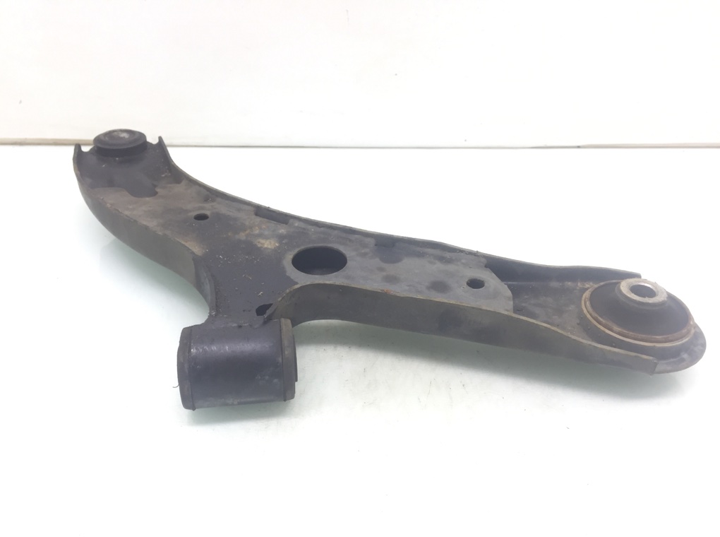 Рычаг передний правый бу для Suzuki Swift  1.5 i,  2006 г.