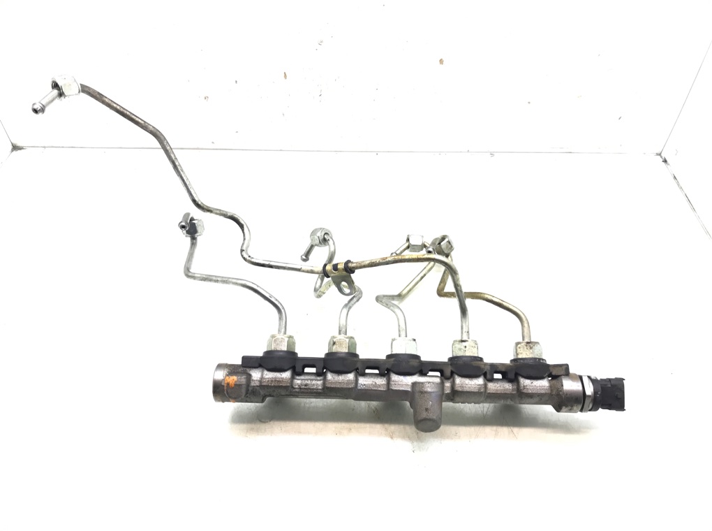 Топливная рампа бу для Opel Vivaro 2.0 CDTi, 2011 г.