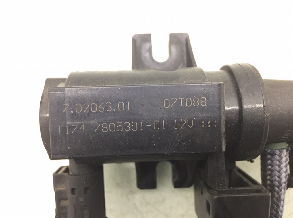 Клапан электромагнитный бу для BMW 1 E87/E81/E82/E88 2.0 TD,  2007 г.