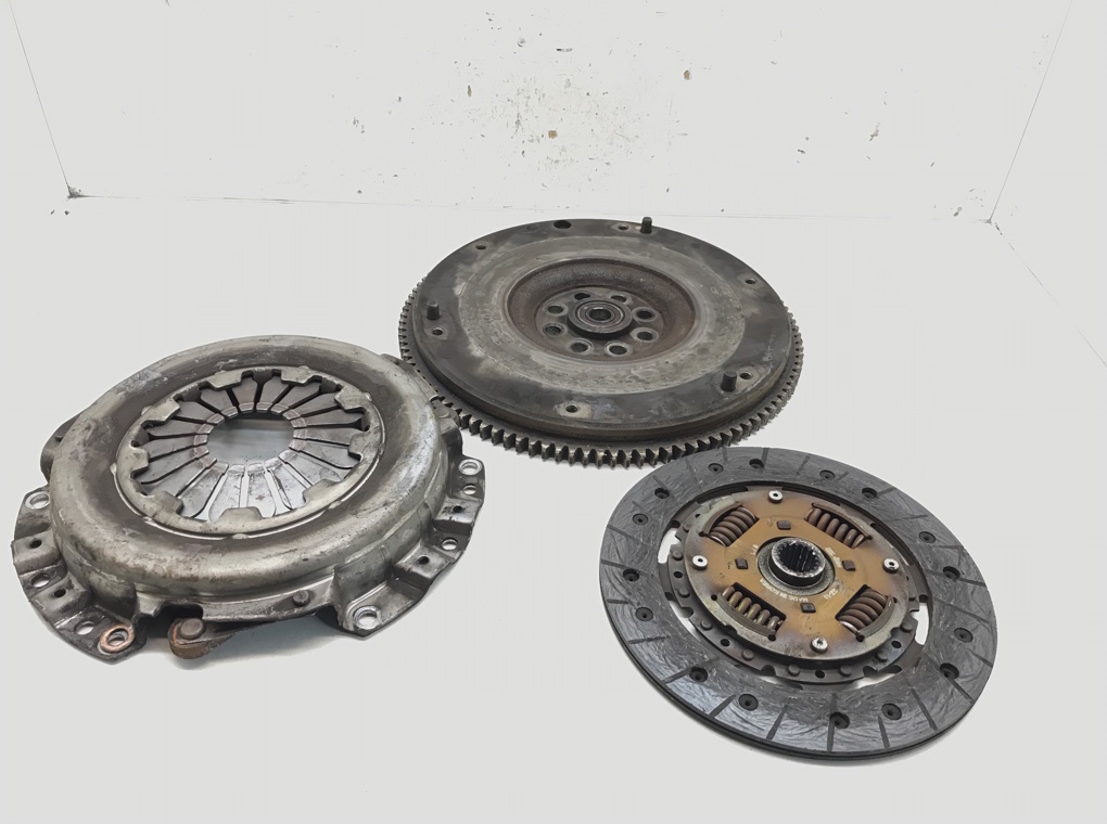 Комплект сцепления бу для Suzuki Swift  1.5 i,  2008 г.