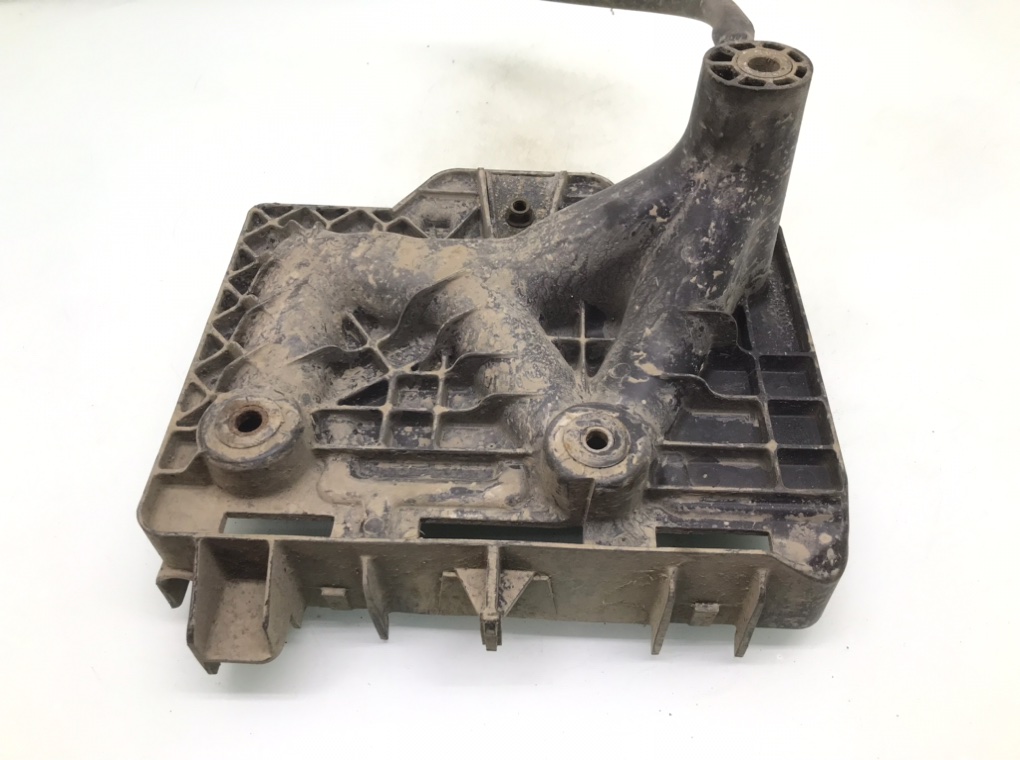 Полка аккумулятора бу для Skoda Fabia 1 1.2 i, 2006 г. Полка аккумулятора бу для Skoda Fabia 1 1.2 i, 2006 г.