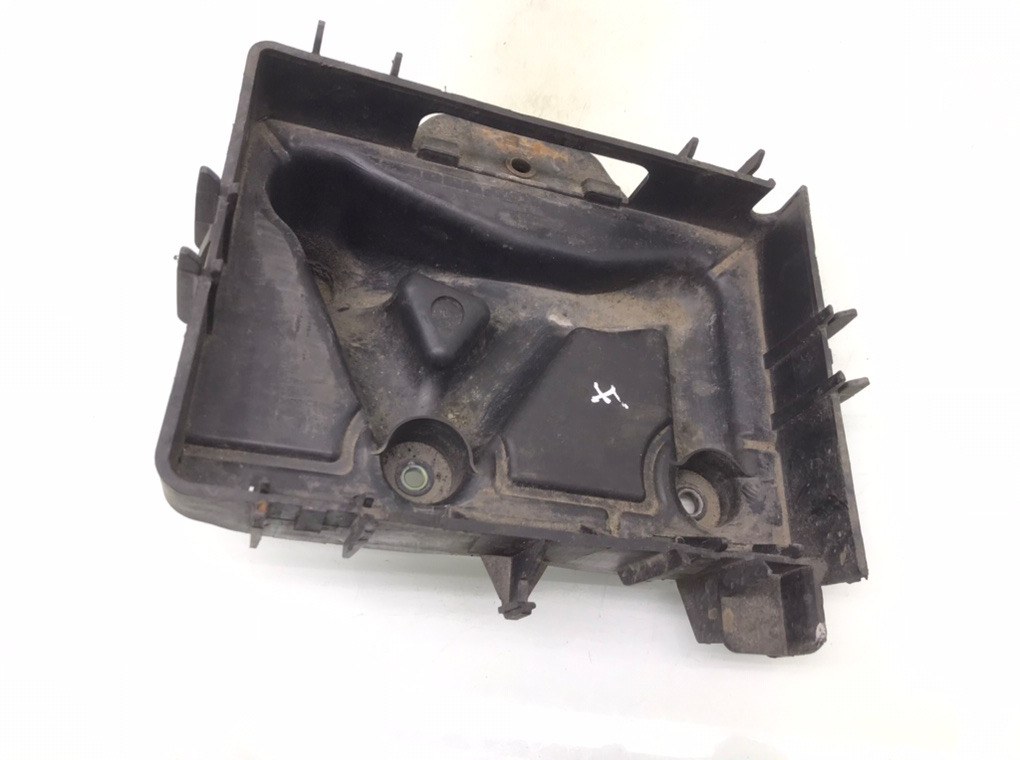 Полка аккумулятора бу для Seat Ibiza 3 1.4 i, 2006 г.