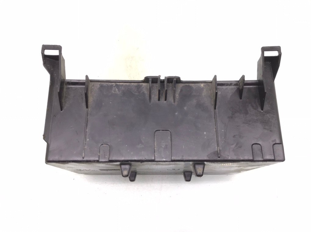 1S7T10757AF Полка аккумулятора Ford Mondeo 2002