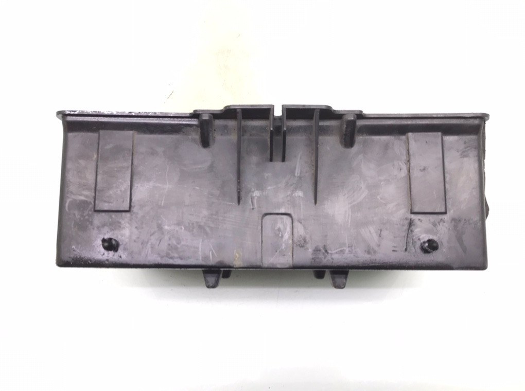 1S7T10757AF Полка аккумулятора Ford Mondeo 2002