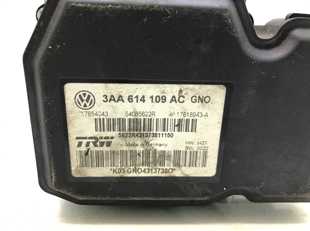 Блок ABS бу для Volkswagen Passat B7 1.4 i,  2012 г.