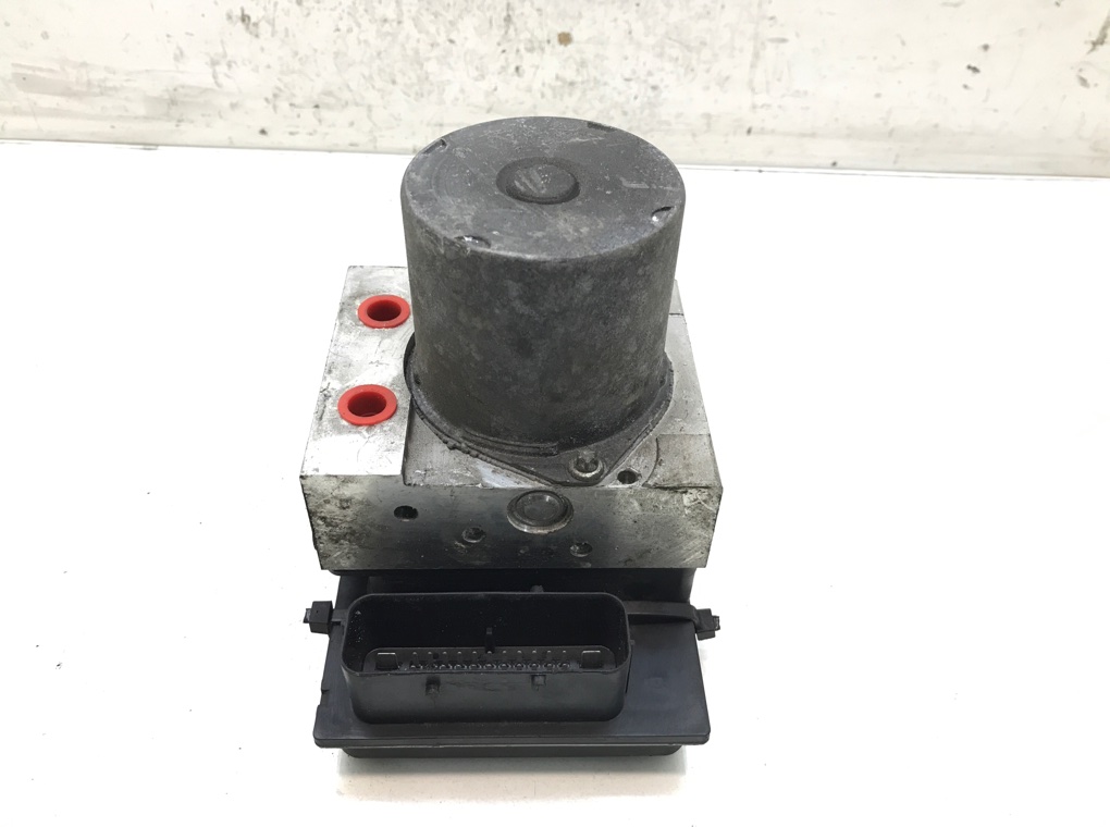 Блок ABS бу для BMW 5 E60/E61 2.0 TD, 2006 г.