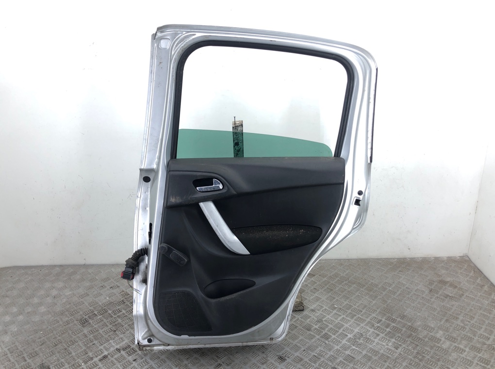 Дверь задняя правая бу для Citroen C3  1.4 HDi,  2010 г.