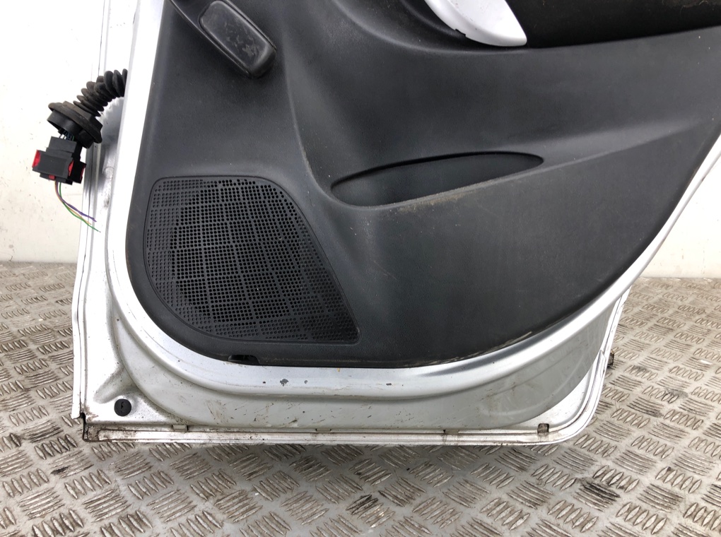 Дверь задняя правая бу для Citroen C3  1.4 HDi,  2010 г.