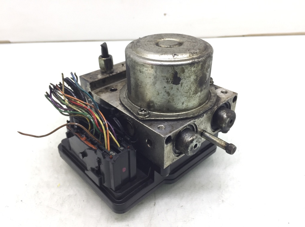 Блок ABS бу для Nissan Juke  1.5 DCi,  2010 г.