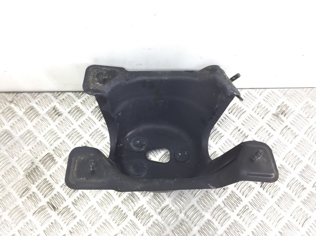 Крепление запаски бу для Honda CR-V  2.0 i,  2003 г.