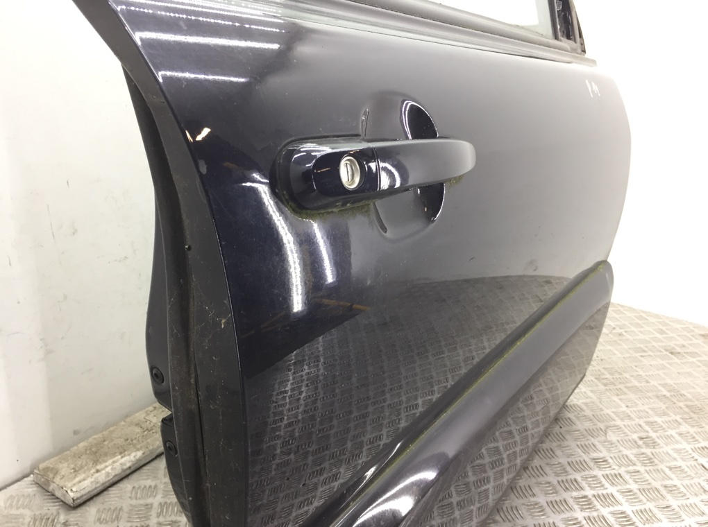 Дверь передняя правая бу для Kia Sportage 2.0 CRDi, 2010 г. Дверь передняя правая бу для Kia Sportage 2.0 CRDi, 2010 г.