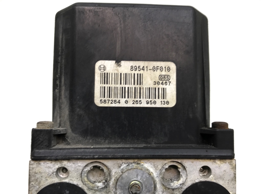 Блок ABS бу для Toyota Corolla Verso  2.0 D-4D,  2005 г.