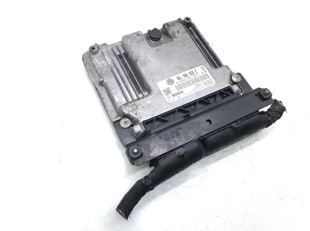 Блок управления двигателем бу для Volkswagen Passat B6 2.0 TFSI, 2008 г.