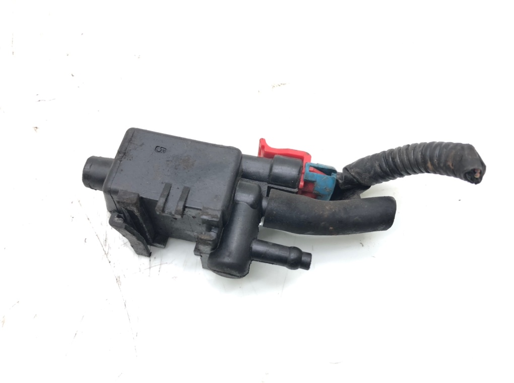 Клапан электромагнитный бу для Opel Frontera B 2.2 i, 2003 г. Клапан электромагнитный бу для Opel Frontera B 2.2 i, 2003 г.