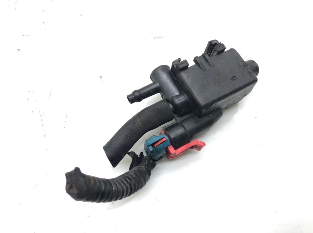 Клапан электромагнитный бу для Opel Frontera B 2.2 i, 2003 г. Клапан электромагнитный бу для Opel Frontera B 2.2 i, 2003 г.