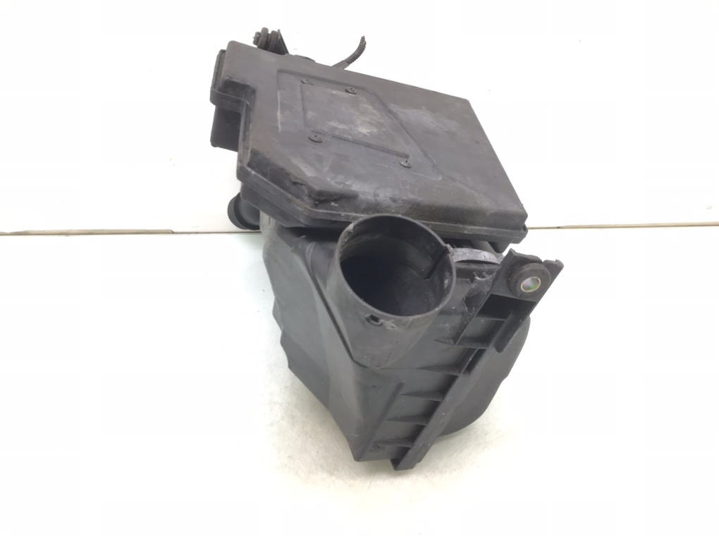 Корпус воздушного фильтра бу для Volvo V40 2.0 i, 1997 г. Корпус воздушного фильтра бу для Volvo V40 2.0 i, 1997 г.