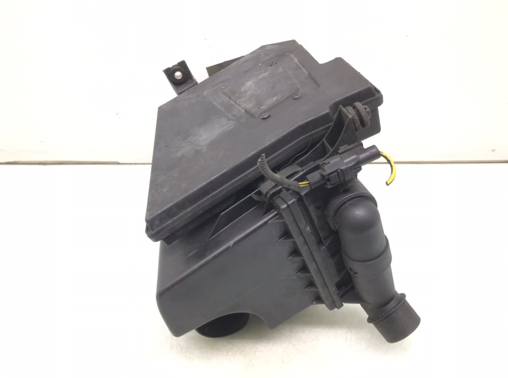 Корпус воздушного фильтра бу для Volvo V40 2.0 i, 1997 г. Корпус воздушного фильтра бу для Volvo V40 2.0 i, 1997 г.