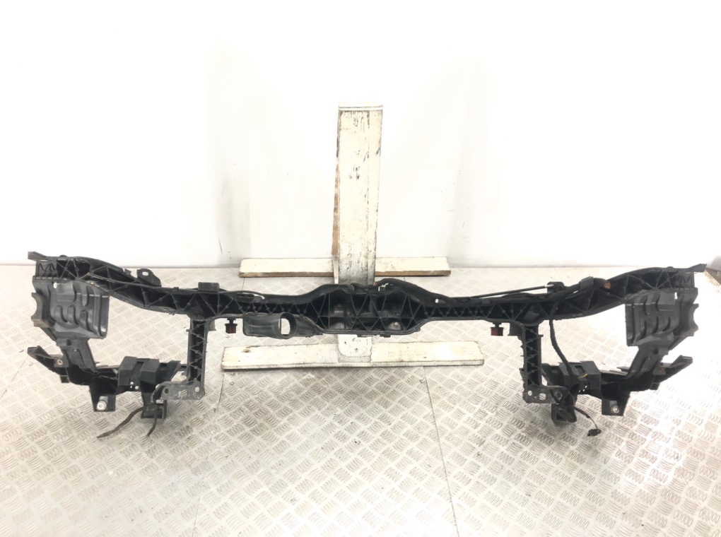 Панель передняя (телевизор) бу для Mercedes A W169 2.0 CDi,  2007 г.