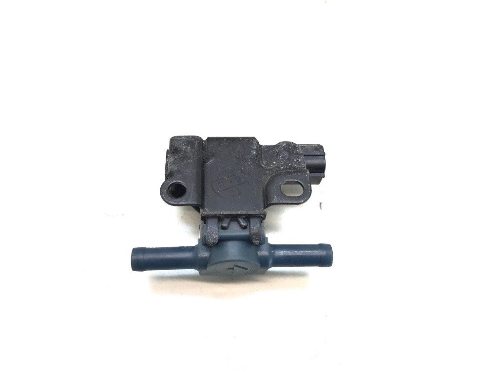 Клапан электромагнитный бу для Honda Jazz 1.3 i, 2006 г. Клапан электромагнитный бу для Honda Jazz 1.3 i, 2006 г.