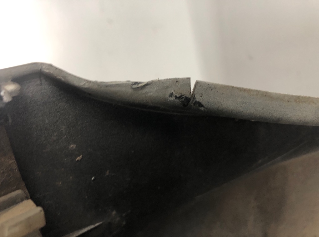 Бампер задний бу для Mazda MX5  1.8 i,  2003 г.