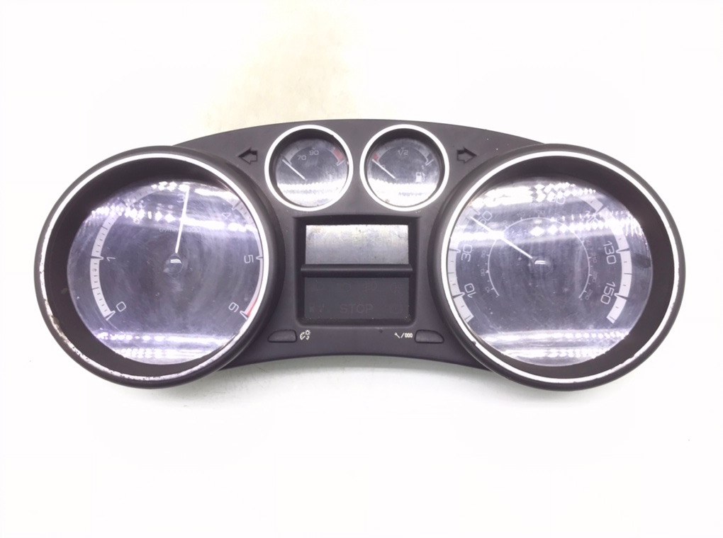 Щиток приборов (приборная панель) бу для Peugeot 308 T7 1.6 HDi, 2008 г.