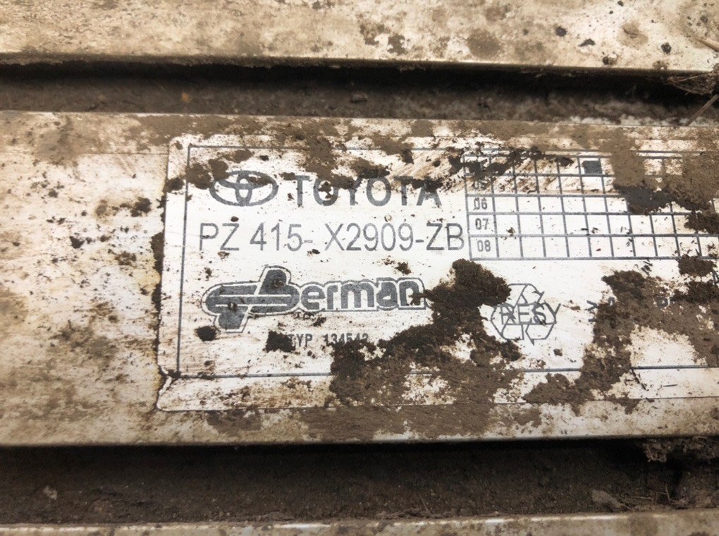 Подножка бу для Toyota RAV4  2.0 D-4D,  2003 г.