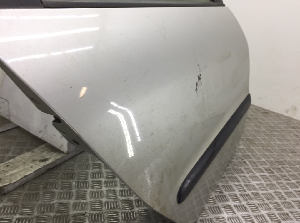 Дверь задняя правая бу для Peugeot 206  2.0 HDi,  2003 г.