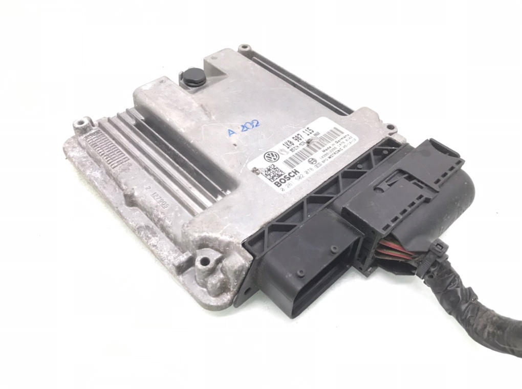 Блок управления двигателем бу для Volkswagen Golf 5 2.0 Ti, 2005 г.