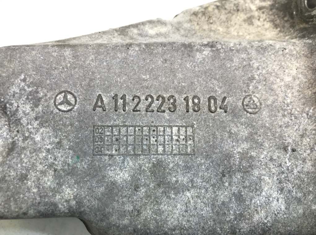 Кронштейн двигателя бу для Mercedes S W220 3.7 i,  2004 г.