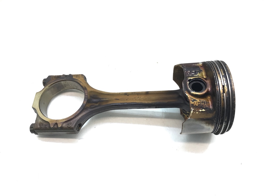 Поршень бу для Volkswagen Polo 5 1.4 i, 2011 г.