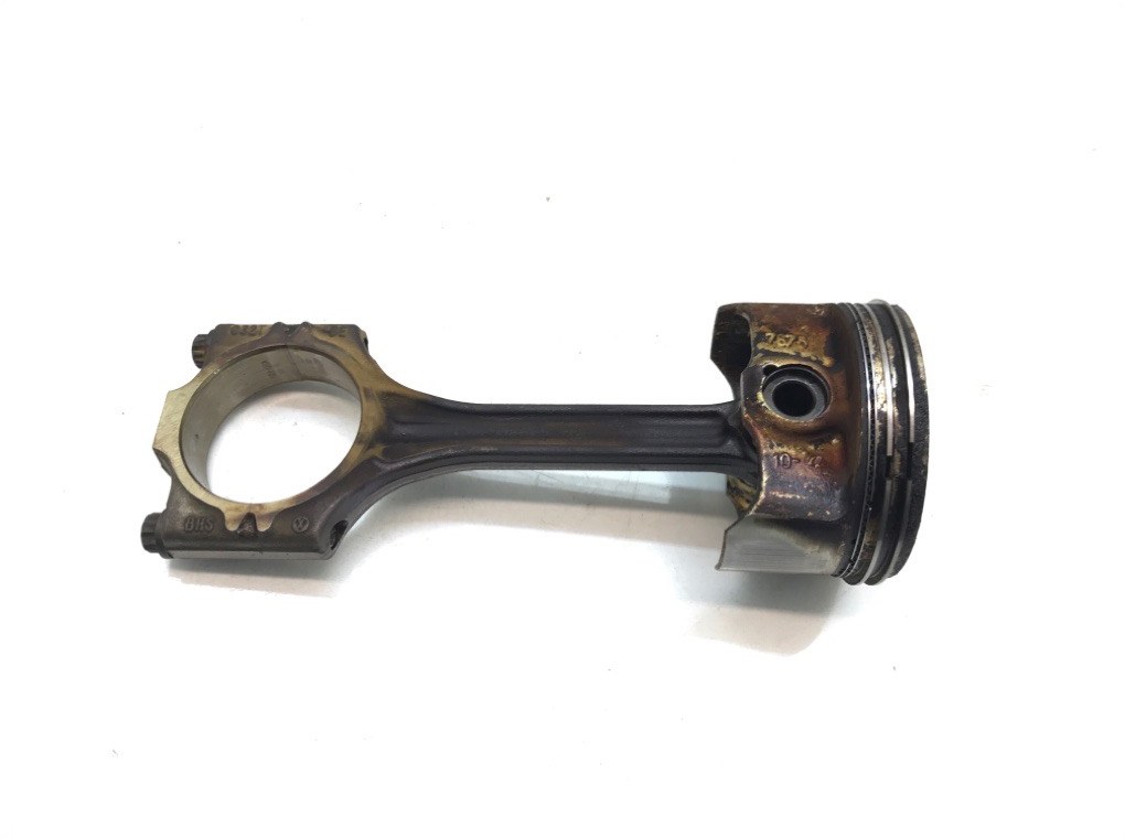 Поршень бу для Volkswagen Polo 5 1.4 i, 2011 г.