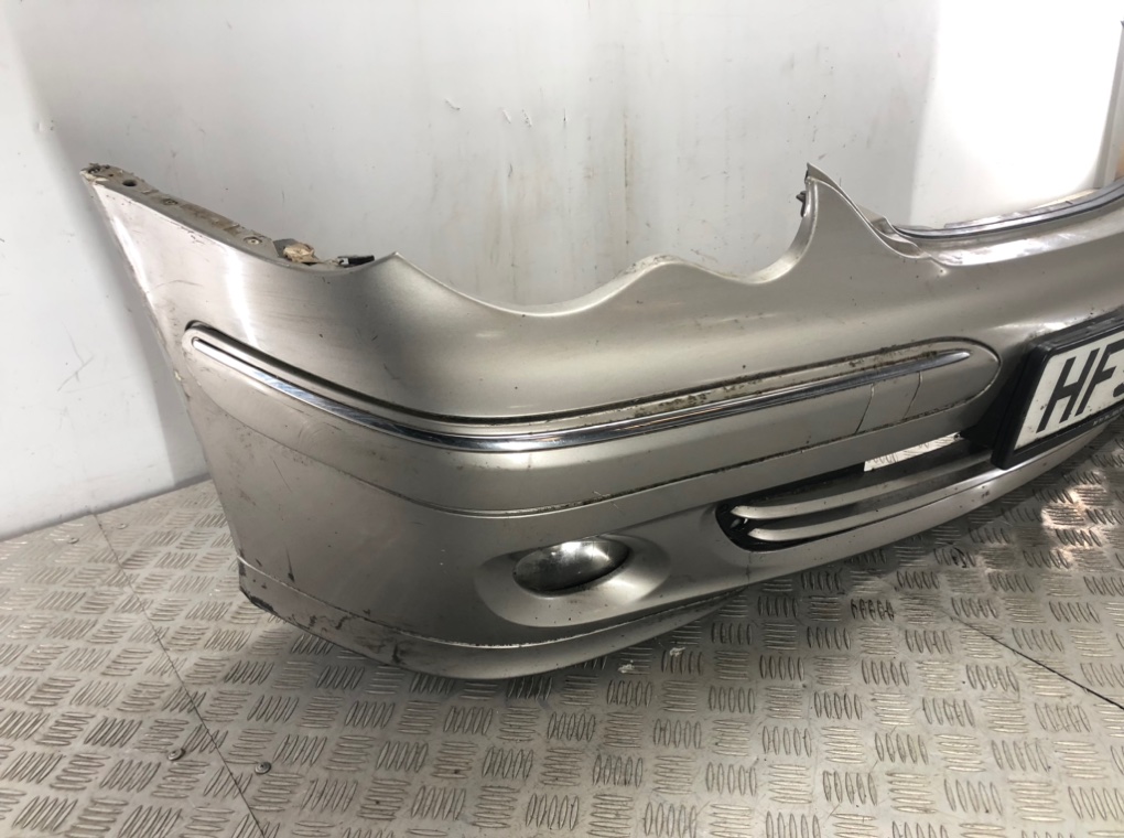 Бампер передний бу для Mercedes C W203 2.2 CDi,  2004 г.
