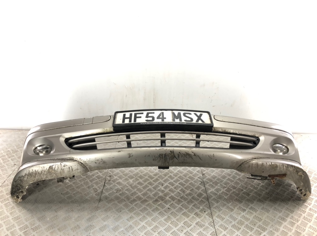 Бампер передний бу для Mercedes C W203 2.2 CDi,  2004 г.