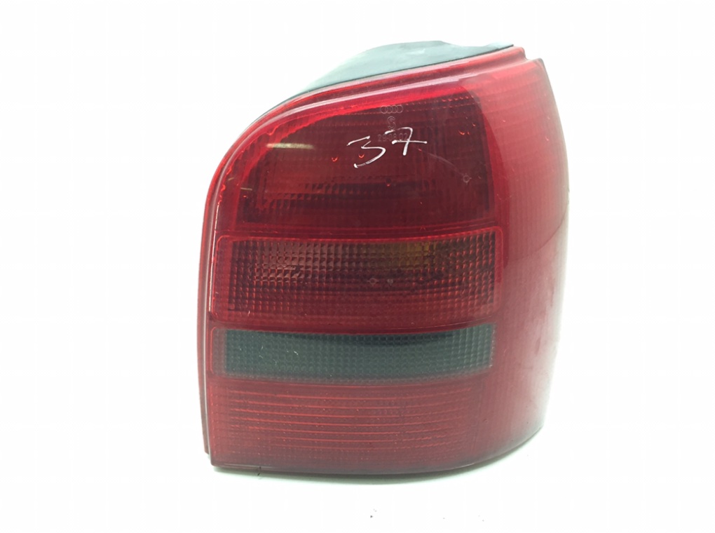 Фонарь задний правый бу для Audi A4 B5 1.8 i, 1998 г.