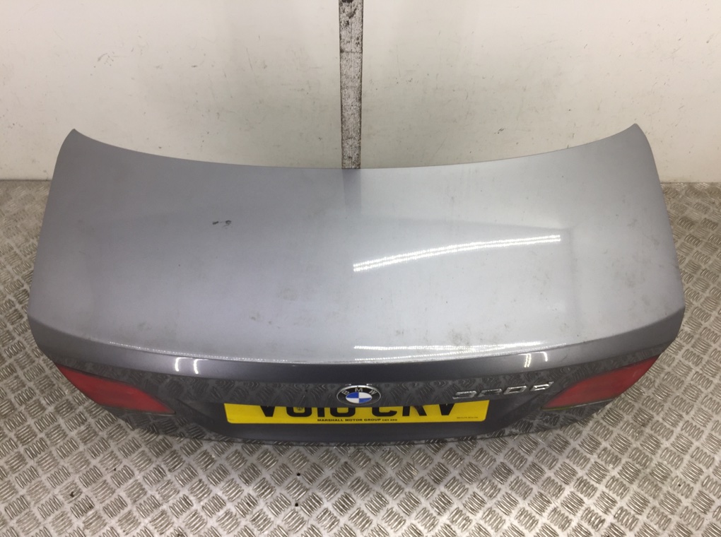 Крышка багажника бу для BMW 3 E90/E91/E92/E93 2.0 TD,  2010 г.