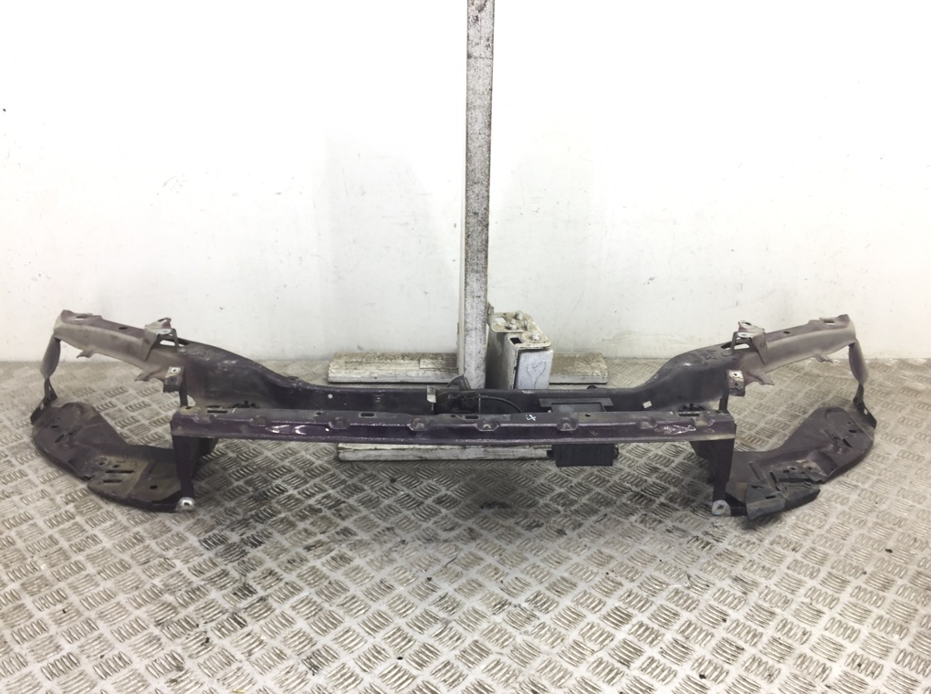 Панель передняя (телевизор) бу для Volvo V50 2.0 TD, 2006 г.