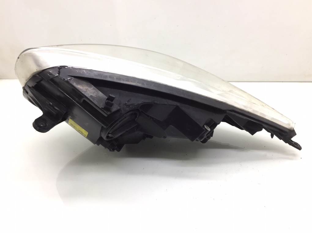 Фара правая бу для Kia Venga  1.4 CRDi,  2011 г.