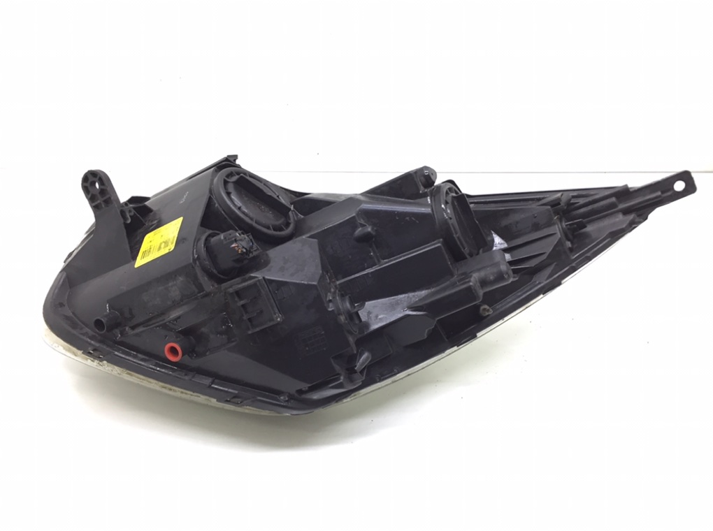 Фара правая бу для Kia Venga  1.4 CRDi,  2011 г.