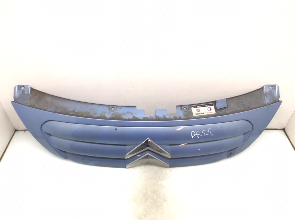 Решетка радиатора бу для Citroen C3  1.4 i,  2007 г.