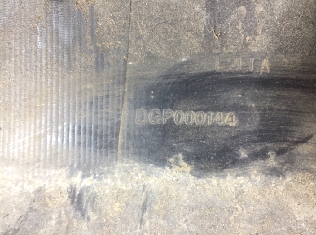 Молдинг крыла заднего правого бу для Land Rover Discovery 3 2.7 TD,  2005 г.