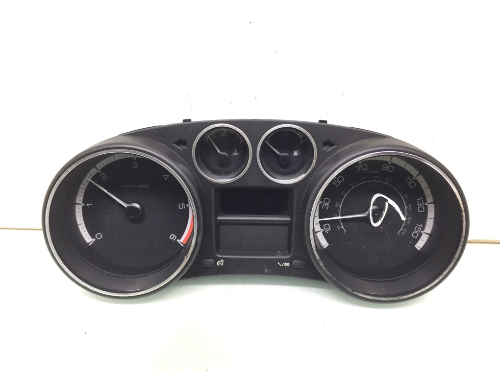 Щиток приборов (приборная панель) бу для Peugeot 308 T7 1.6 HDi, 2008 г.